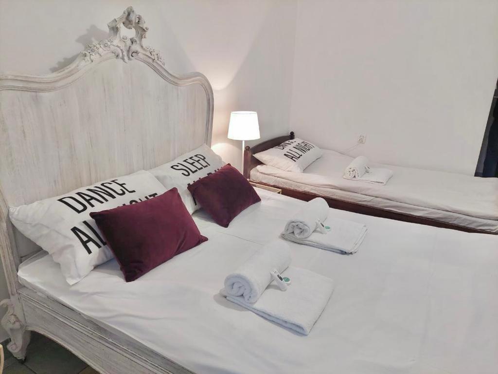 Pod Roza Economy Bed & Breakfast Leba Bagian luar foto